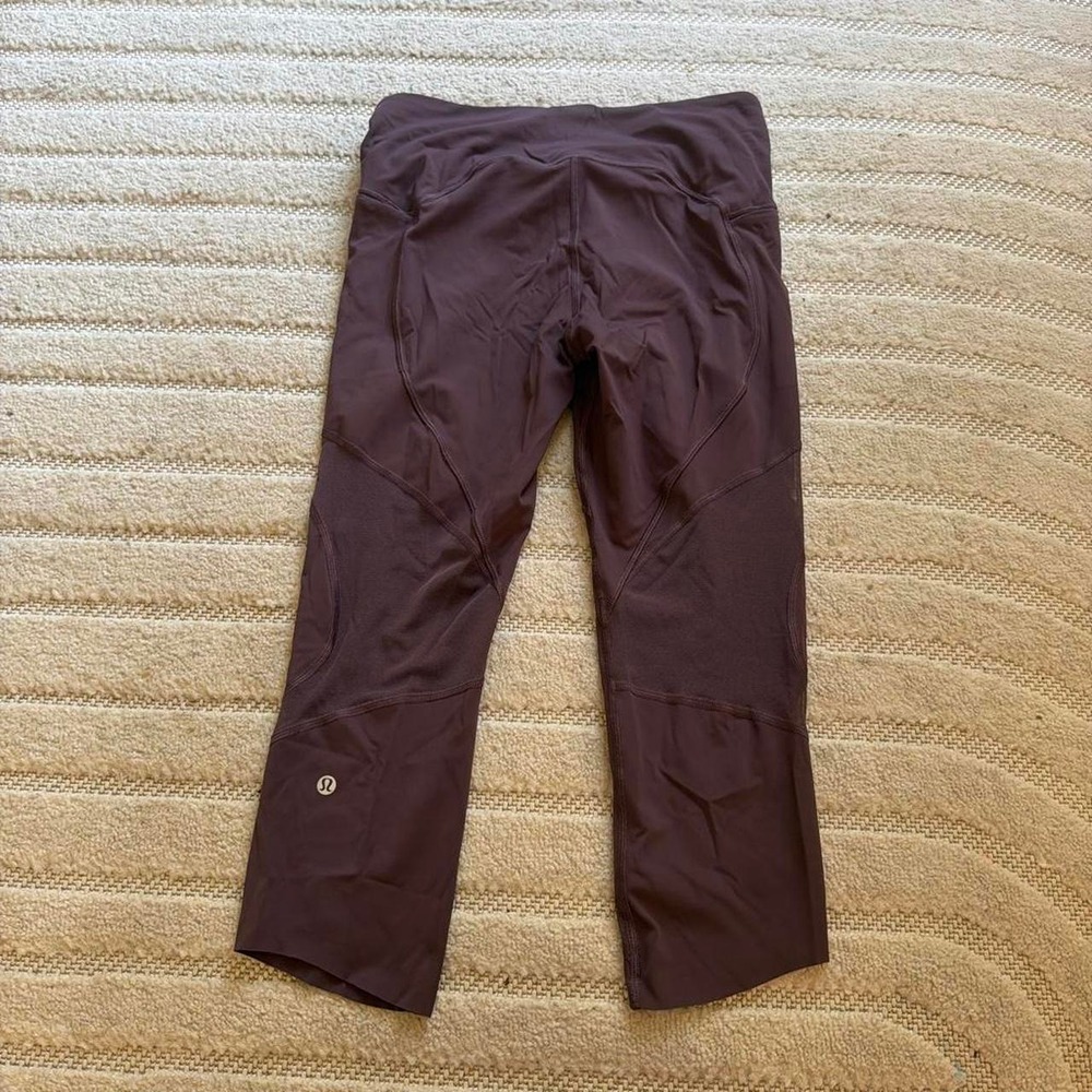 Lululemon Cropped Leggings size 8 Gym Athletic Sportswear Activewear Workout